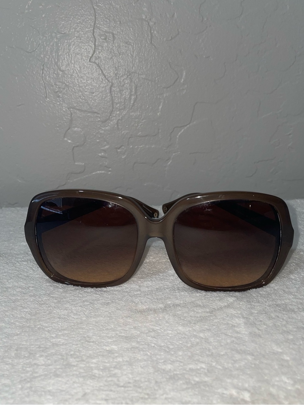 GUC-Coach Blake 61MM Sunglasses in Light Brown-Comes with Case - Picture 11 of 15